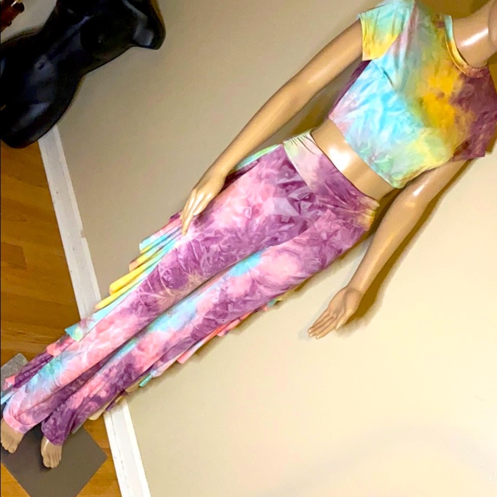 2-pc crop top tie dye set
